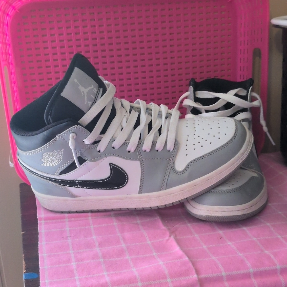 Nike Jordan  Black and Gray High-Top Sneakers